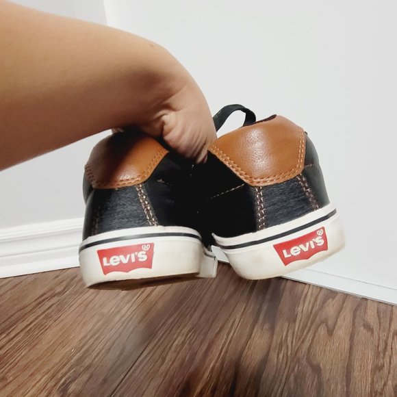 Levi Strauss Classic Black Sneaker Men Round Toe Vegan Faux Leather Lace Up 7.5 - Picture 8 of 9